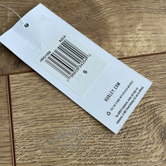 Hurley one-piece swimsuit - Picture 4 of 10